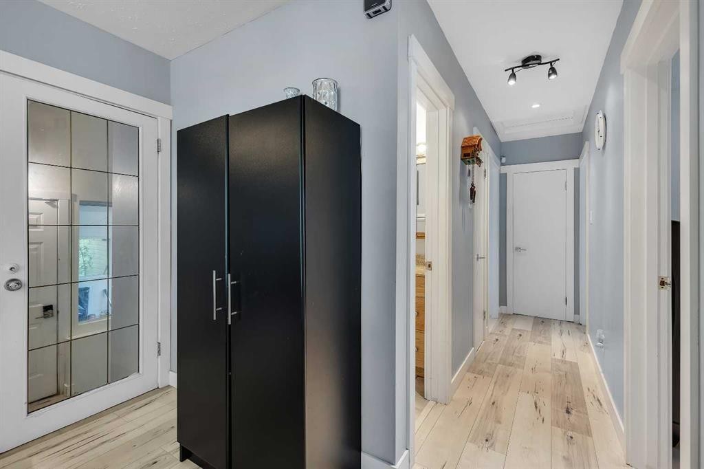 440 Foritana Road Se, Calgary, AB - Indoor Photo Showing Other Room