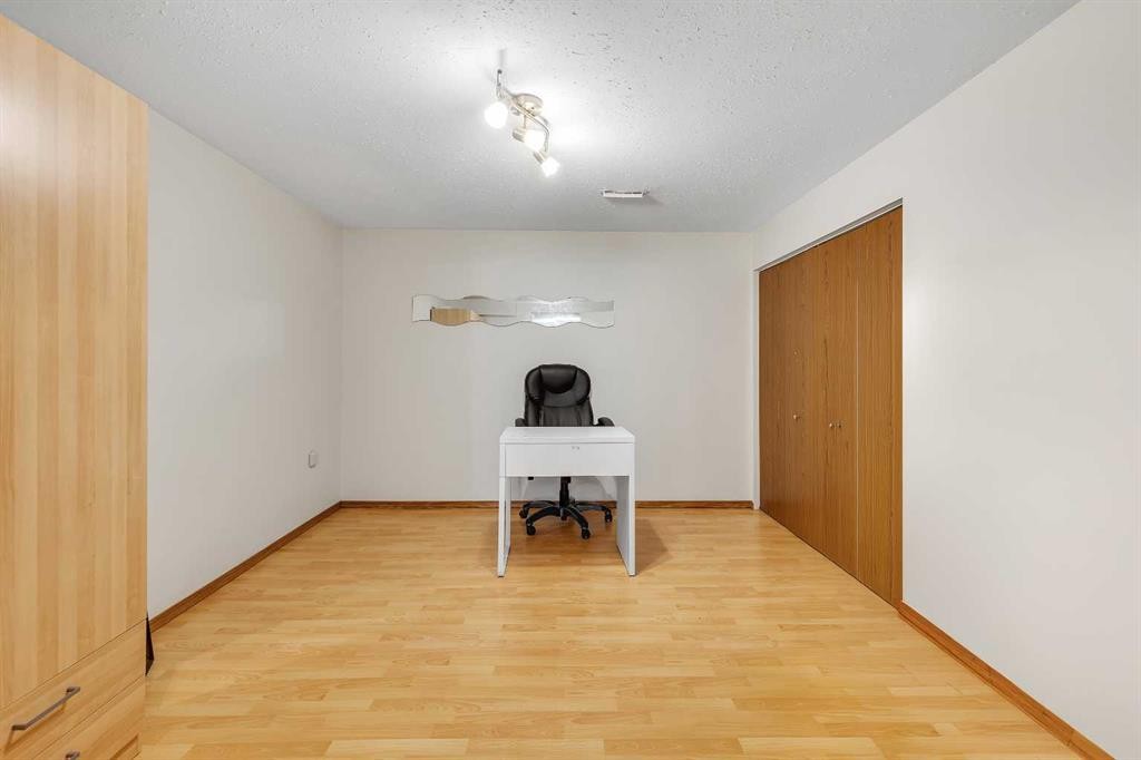 440 Foritana Road Se, Calgary, AB - Indoor Photo Showing Other Room