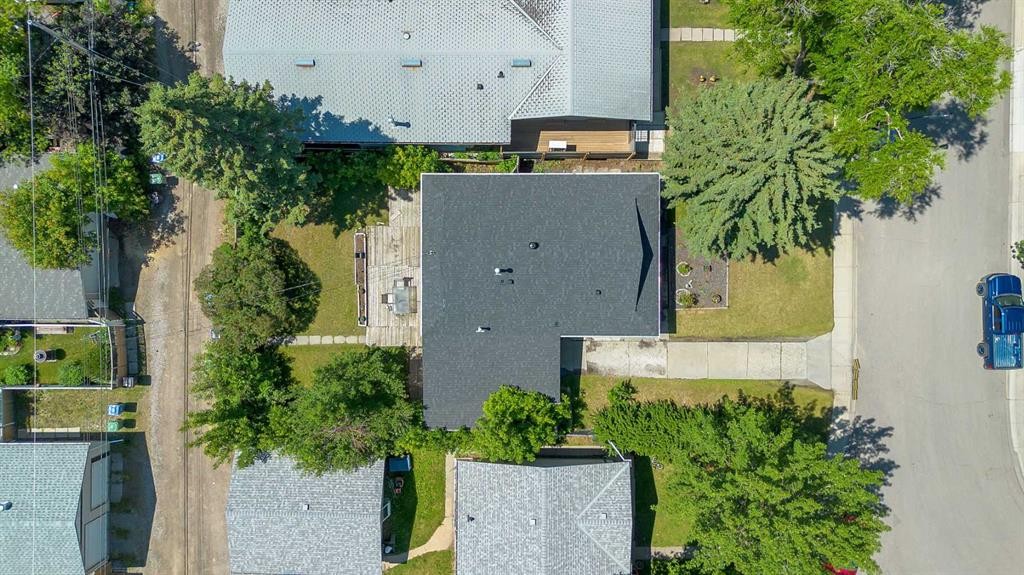 440 Foritana Road Se, Calgary, AB - Outdoor