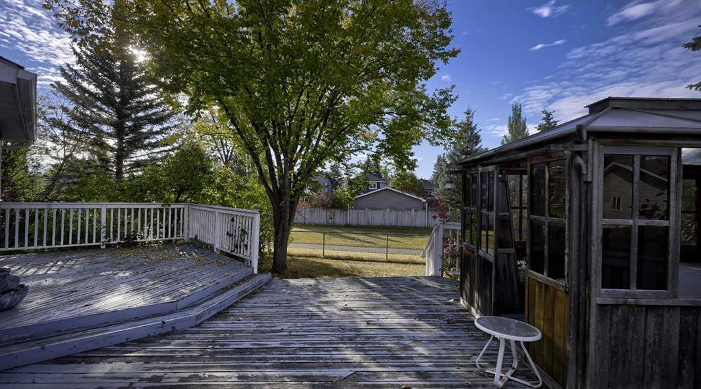 160 Riverstone Crescent Se, Calgary, AB - Outdoor