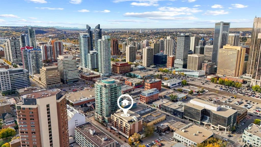 704-718 12 Avenue Sw, Calgary, AB - Outdoor With View