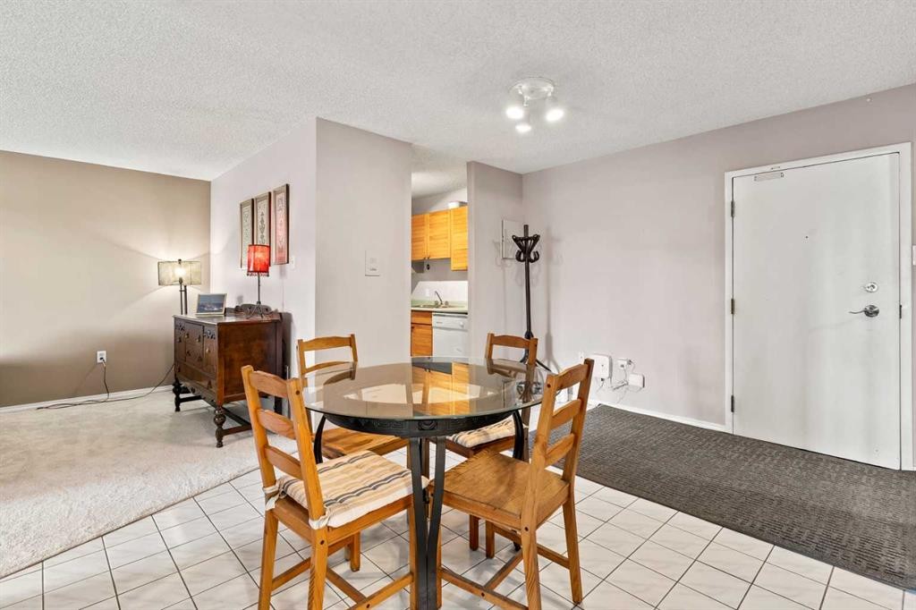 704-718 12 Avenue Sw, Calgary, AB - Indoor Photo Showing Dining Room