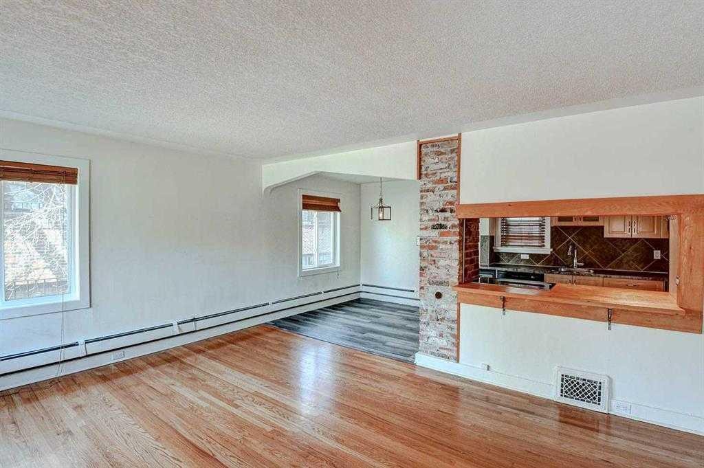 1218 7 Street Sw, Calgary, AB - Indoor Photo Showing Other Room