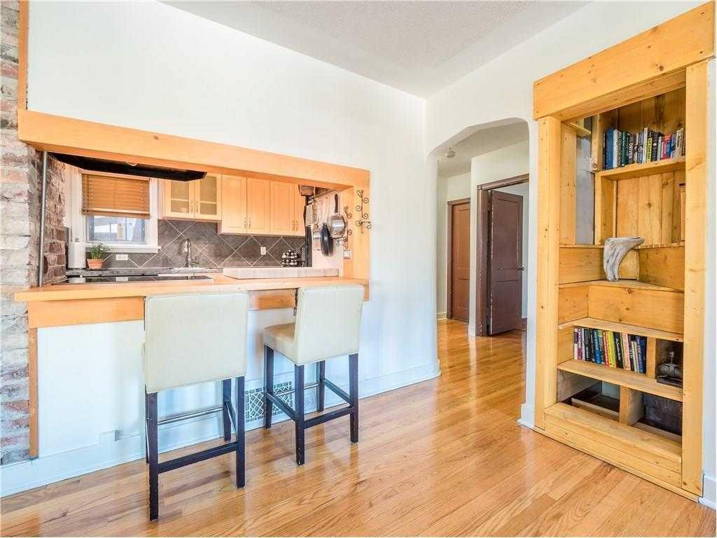 1218 7 Street Sw, Calgary, AB - Indoor Photo Showing Other Room