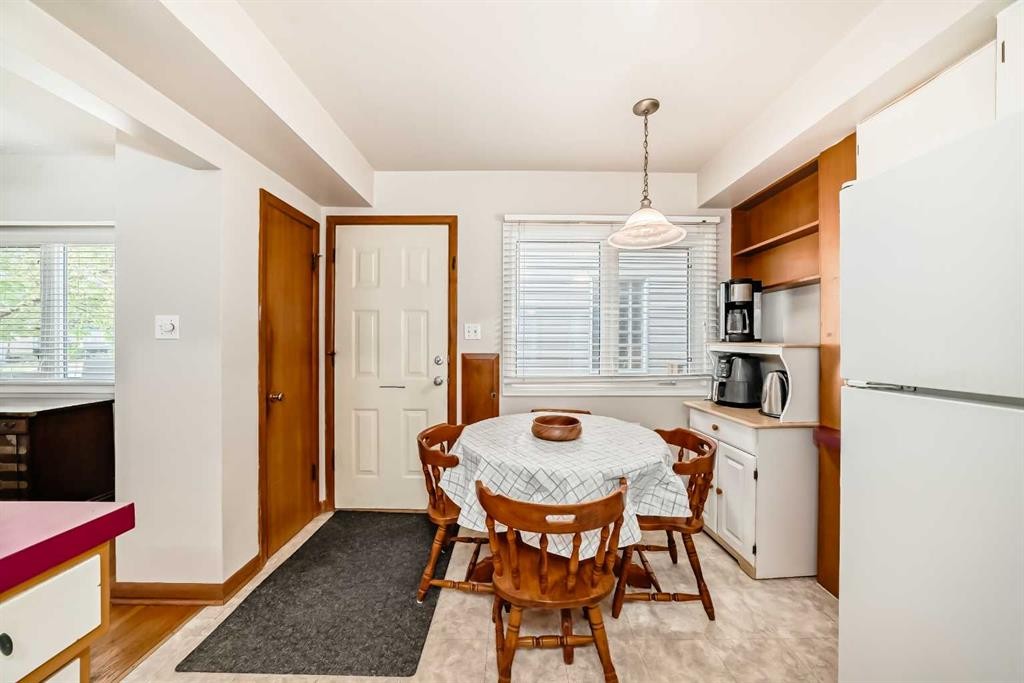 5115 5 Street Sw, Calgary, AB - Indoor Photo Showing Dining Room
