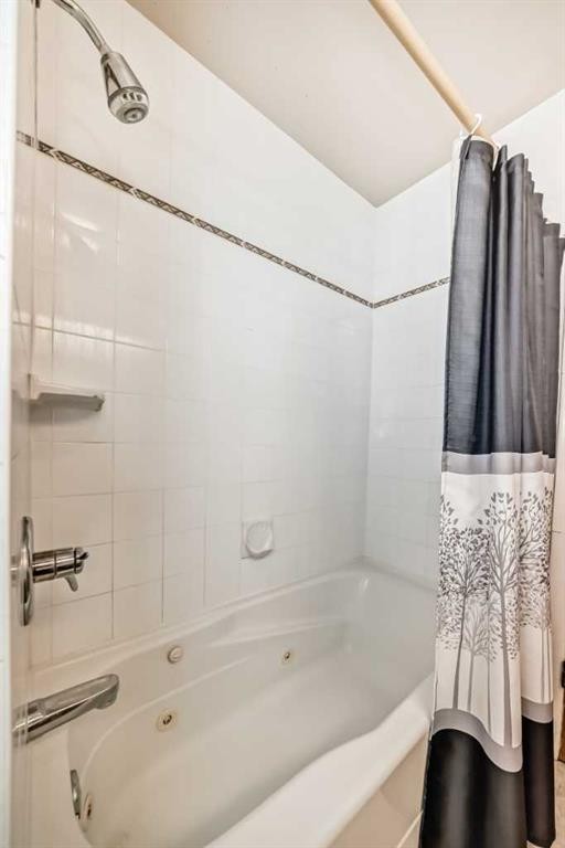 5115 5 Street Sw, Calgary, AB - Indoor Photo Showing Bathroom