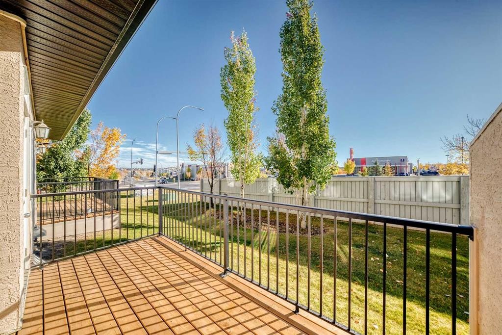 33 Cimarron Vista Gardens, Okotoks, AB - Outdoor