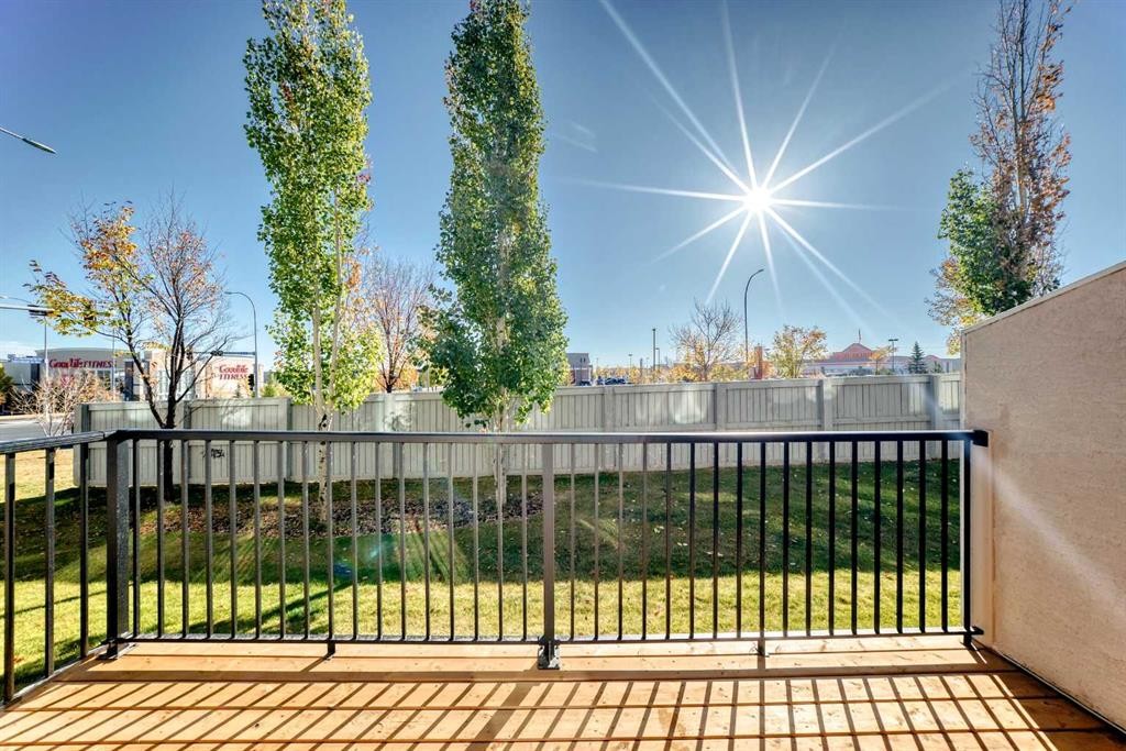 33 Cimarron Vista Gardens, Okotoks, AB - Outdoor