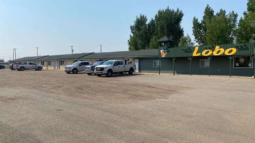 230 7 Avenue, Bow Island, AB