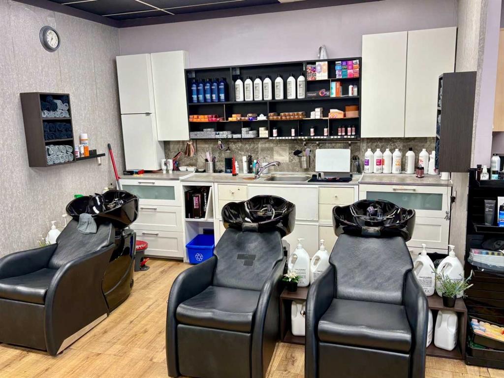 20 12 Street Nw, Calgary, AB