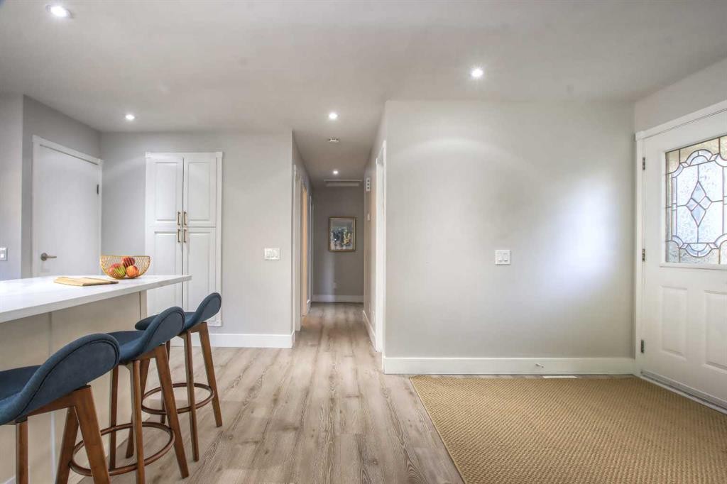 511 Cedarille Crescent Sw, Calgary, AB - Indoor