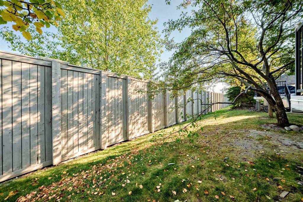 92 Simcoe Place Sw, Calgary, AB - Outdoor