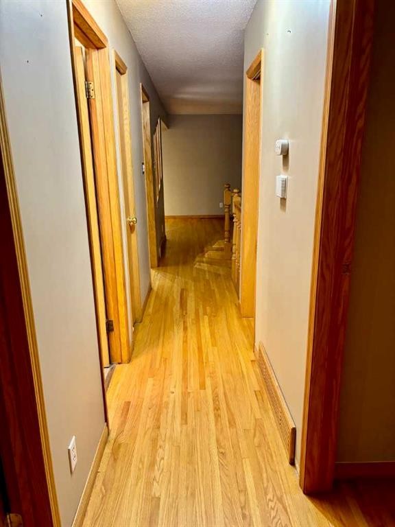 7711 Bowcliffe Crescent Nw, Calgary, AB - Indoor Photo Showing Other Room