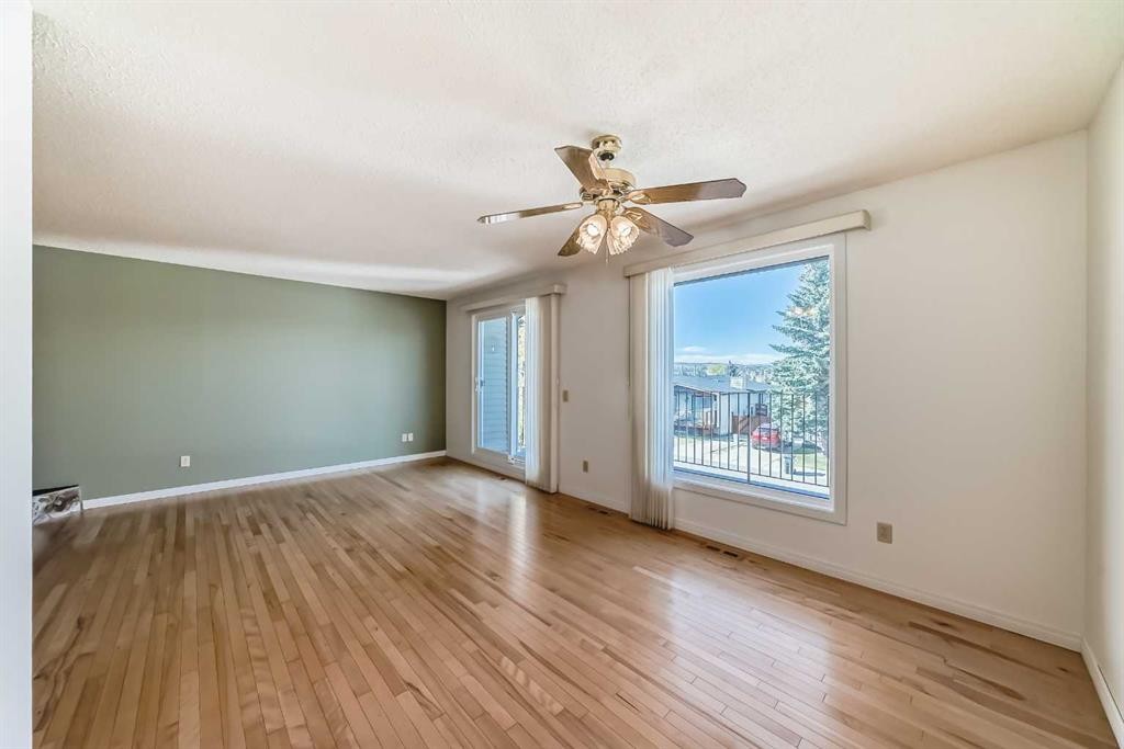 40 Glenpatrick Crescent, Cochrane, AB - Indoor Photo Showing Other Room