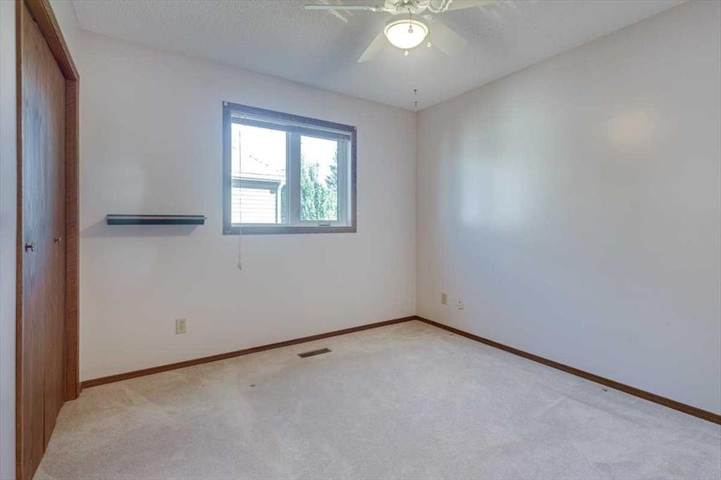 433 Regal Crescent, Trochu, AB - Indoor Photo Showing Other Room