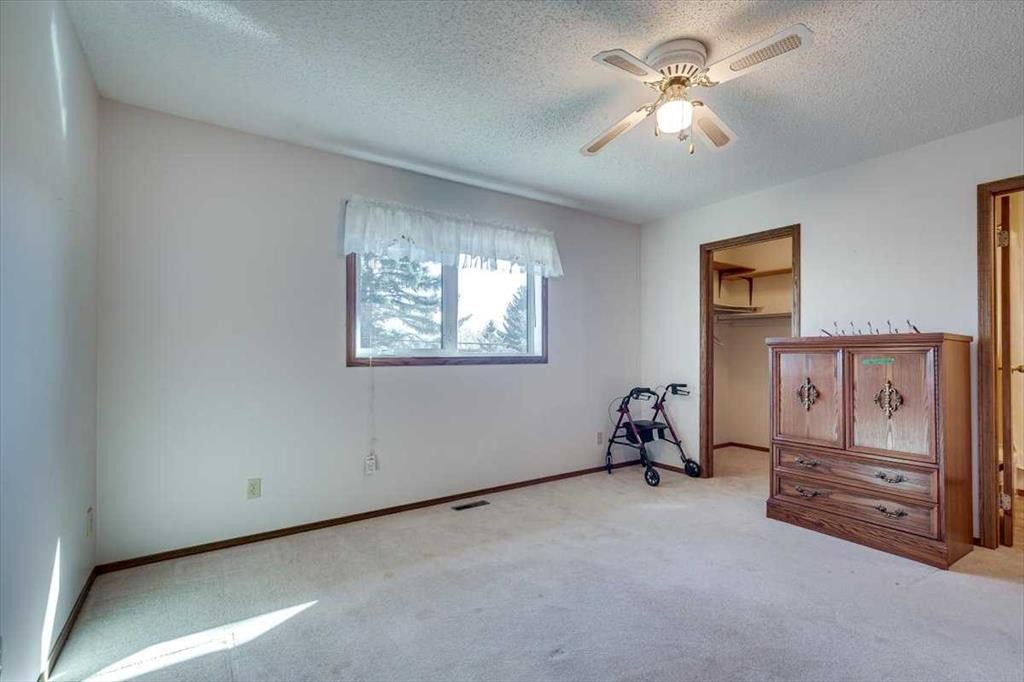 433 Regal Crescent, Trochu, AB - Indoor Photo Showing Other Room