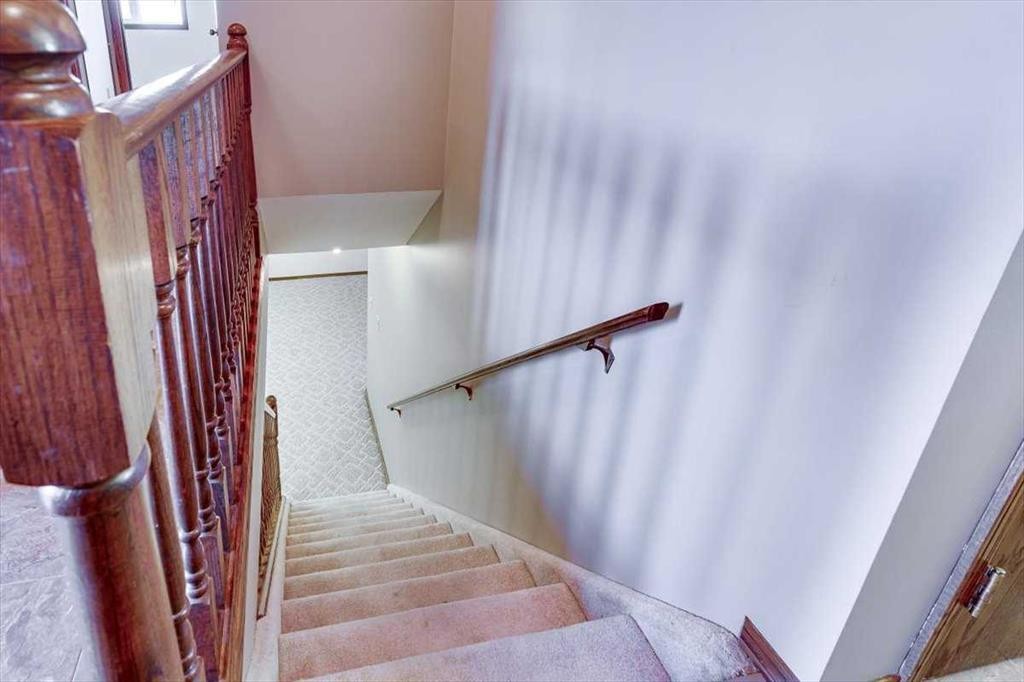 433 Regal Crescent, Trochu, AB - Indoor