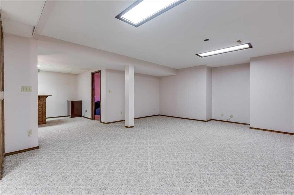 433 Regal Crescent, Trochu, AB - Indoor