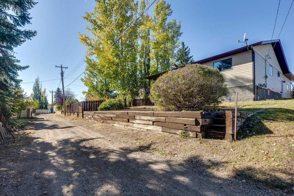 433 Regal Crescent, Trochu, AB - Outdoor