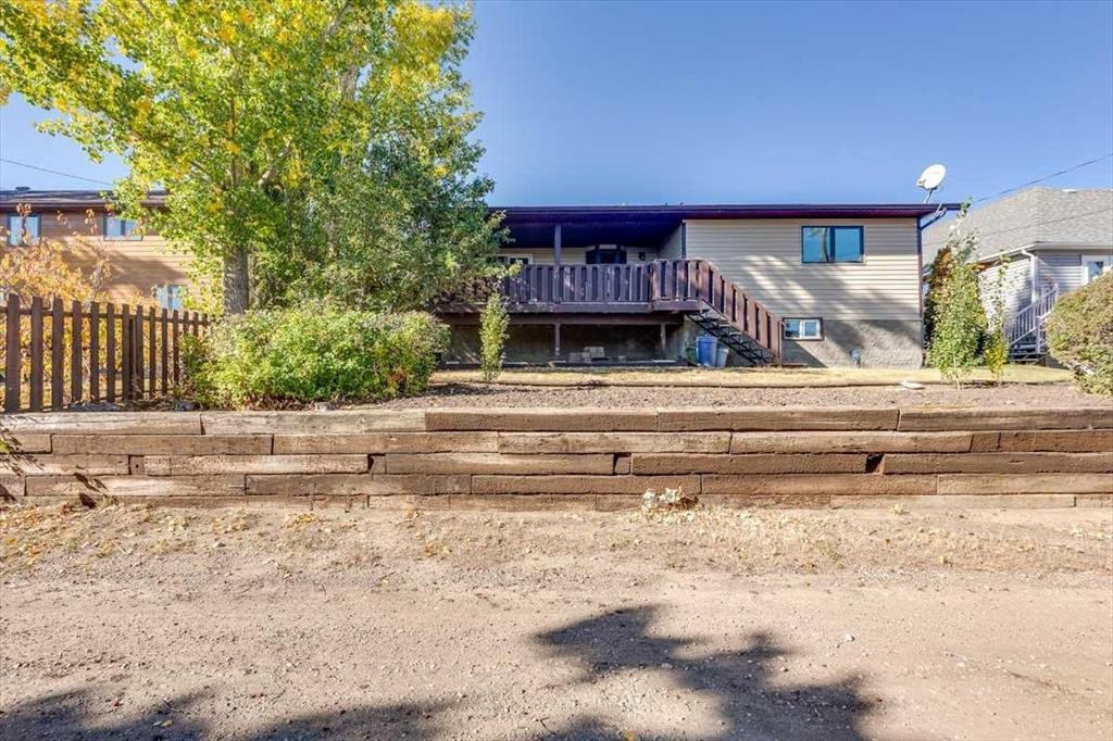 433 Regal Crescent, Trochu, AB - Outdoor