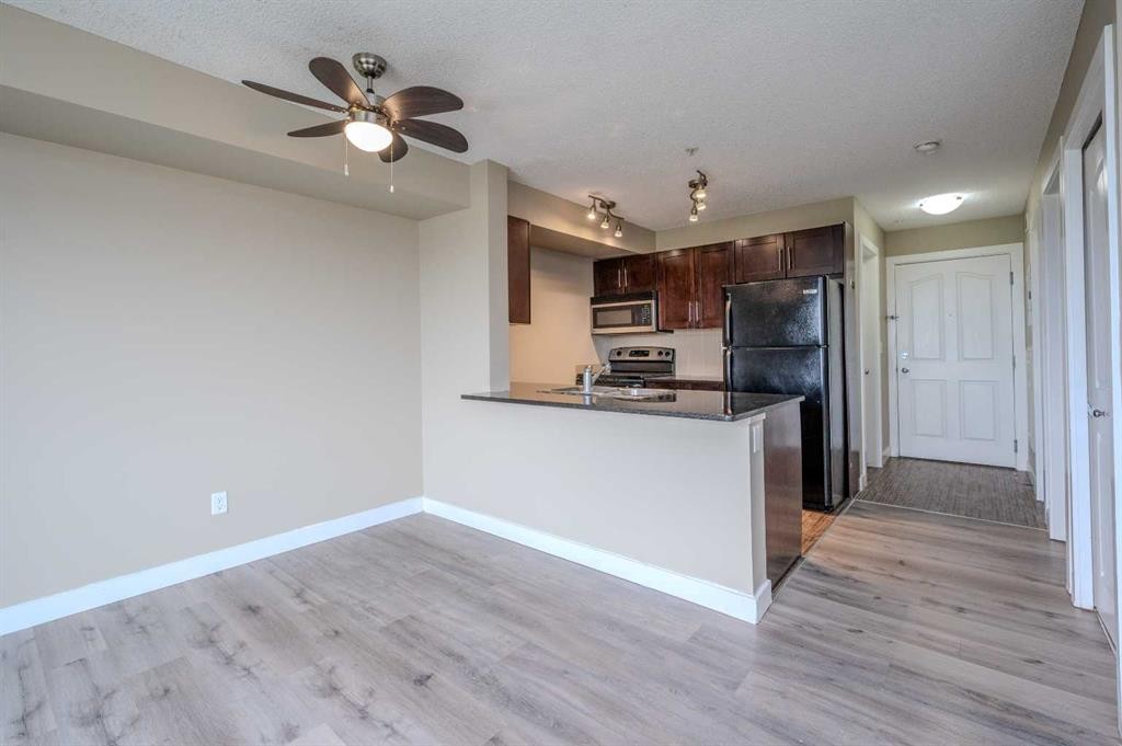 309-355 Taralake Way Ne, Calgary, AB - Indoor Photo Showing Kitchen