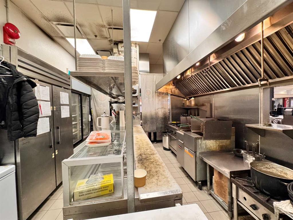 999 36 Street Ne, Calgary, AB