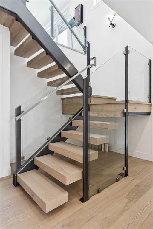 708 Crescent Boulevard Sw, Calgary, AB - Indoor