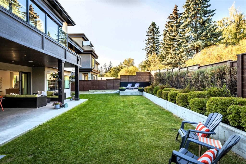 708 Crescent Boulevard Sw, Calgary, AB - Outdoor