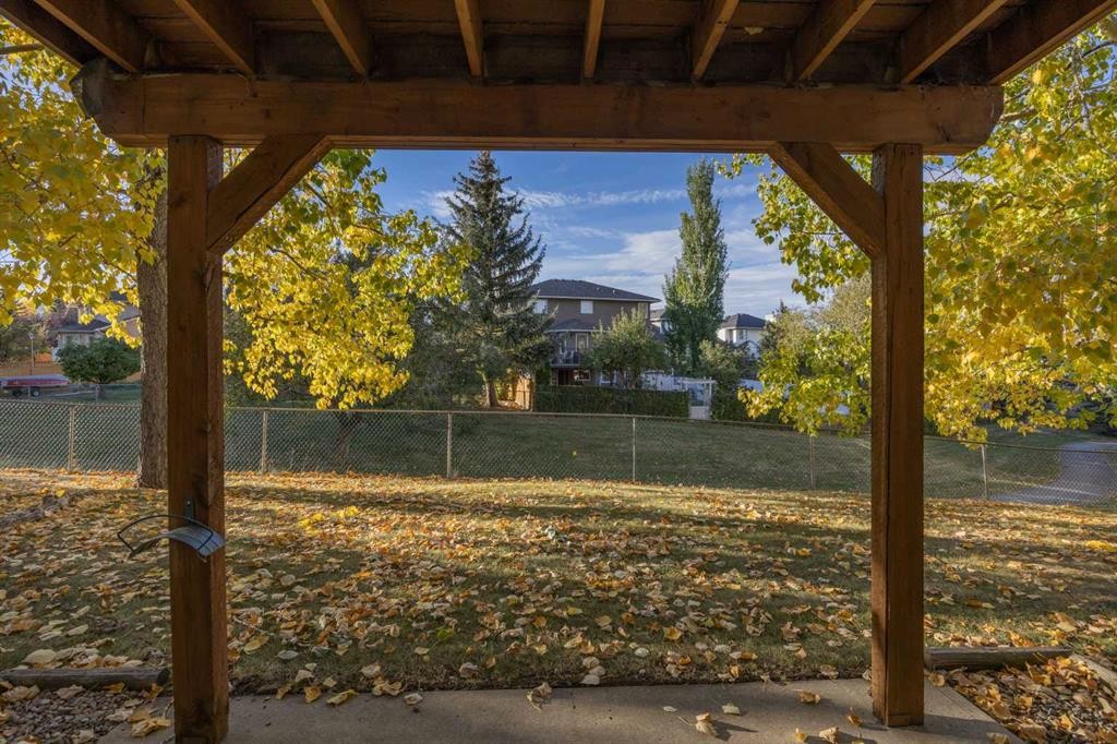 52 Sandarac Circle Nw, Calgary, AB - Outdoor