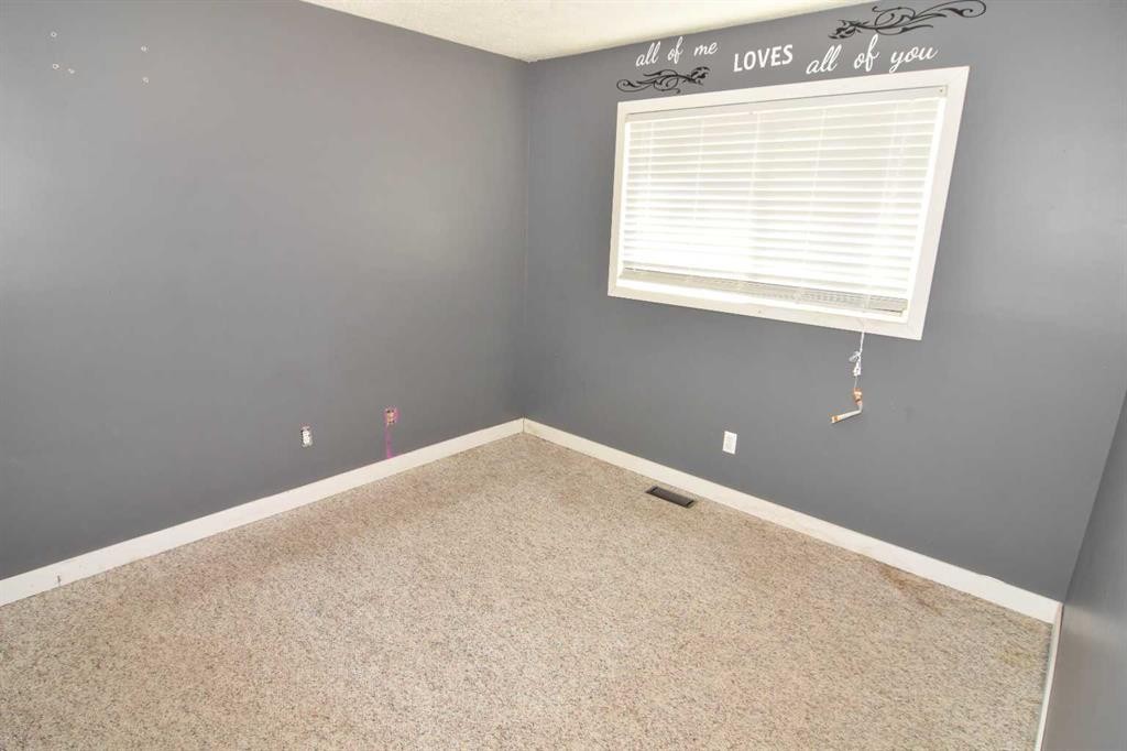 230054 Range Road 255, Rural Wheatland County, AB - Indoor Photo Showing Other Room