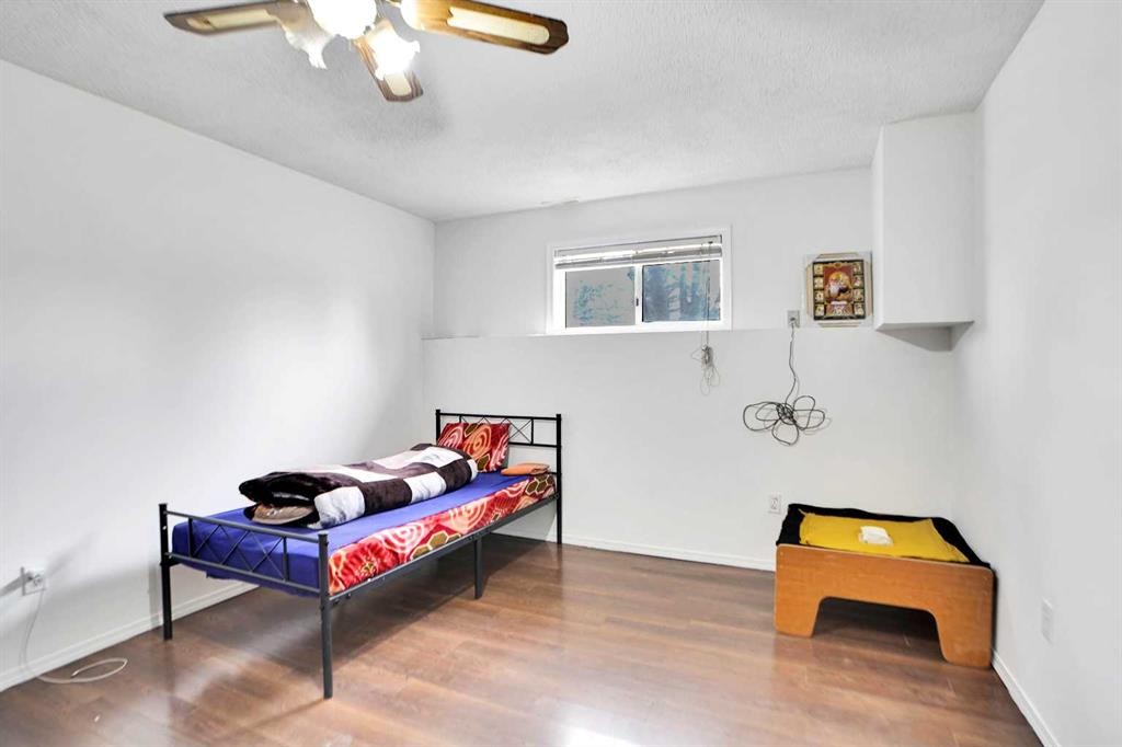 6032 Martingrove Road, Calgary, AB - Indoor