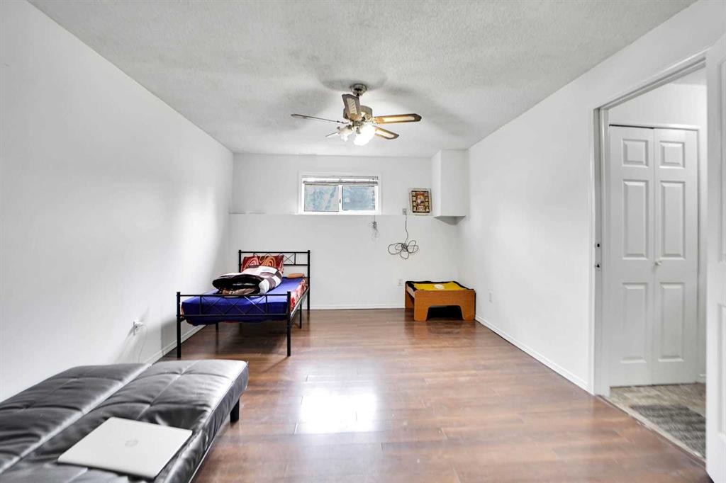 6032 Martingrove Road, Calgary, AB - Indoor Photo Showing Other Room