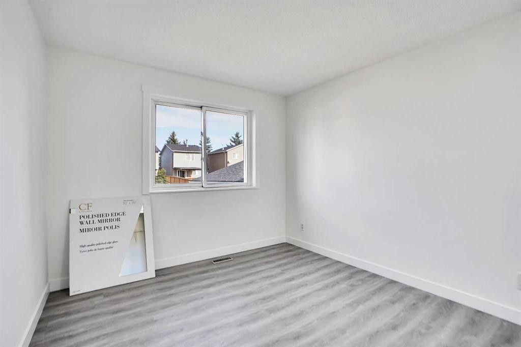 6032 Martingrove Road, Calgary, AB - Indoor Photo Showing Other Room