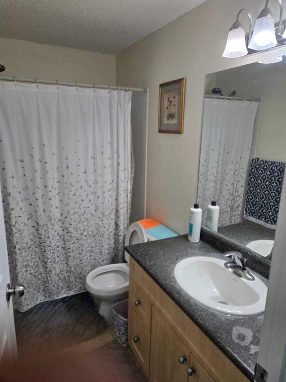 2204-333 Taravista Drive Ne, Calgary, AB - Indoor Photo Showing Bathroom