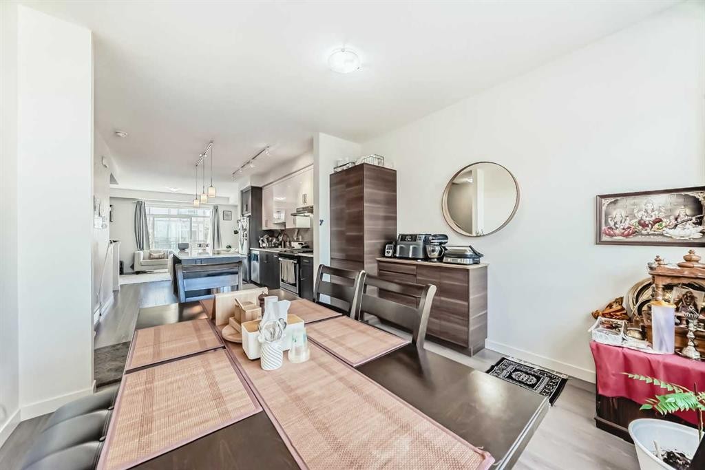 122 Sherwood Lane Nw, Calgary, AB - Indoor Photo Showing Other Room