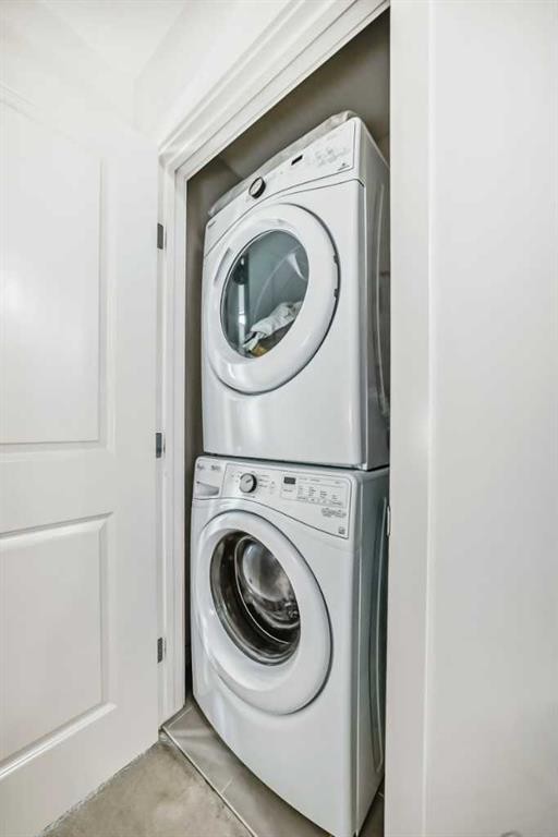 122 Sherwood Lane Nw, Calgary, AB - Indoor Photo Showing Laundry Room