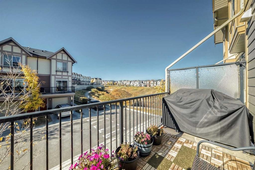 122 Sherwood Lane Nw, Calgary, AB - Outdoor With Balcony With Exterior