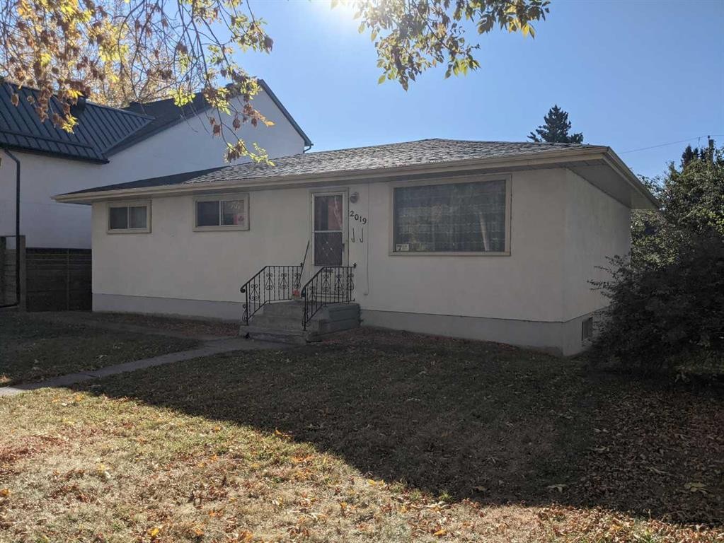 2019 52 Avenue Sw, Calgary, AB - Outdoor