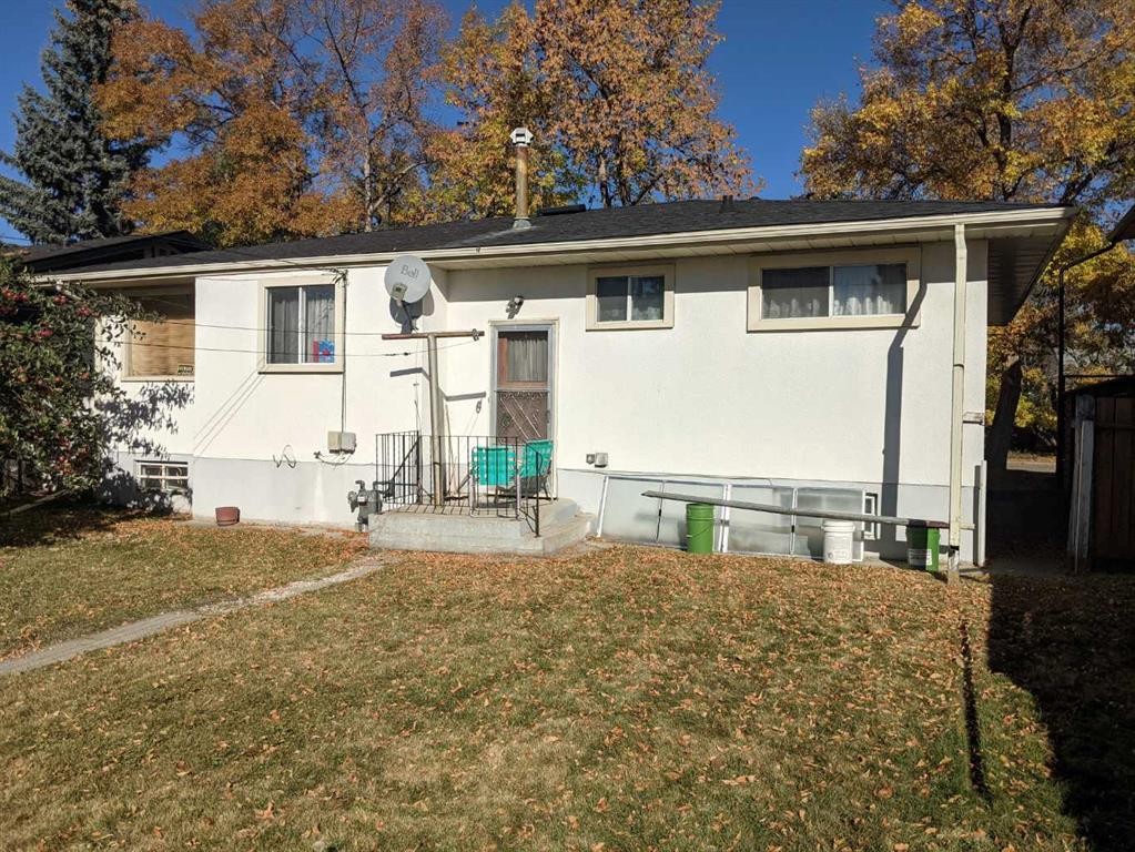 2019 52 Avenue Sw, Calgary, AB - Outdoor