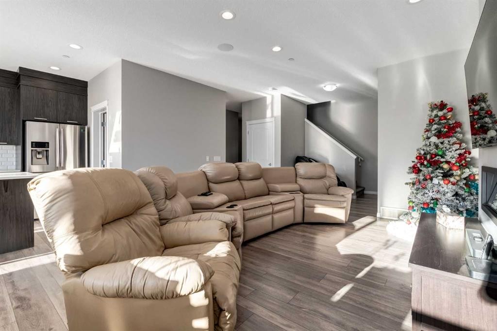 82 Howse Common Ne, Calgary, AB - Indoor Photo Showing Living Room