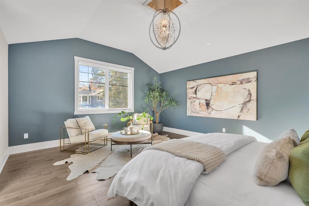 625 Britannia Drive Sw, Calgary, AB - Indoor