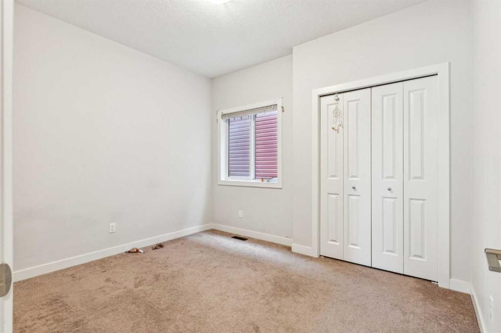 118 Saddlestone Park Ne, Calgary, AB - Indoor Photo Showing Other Room