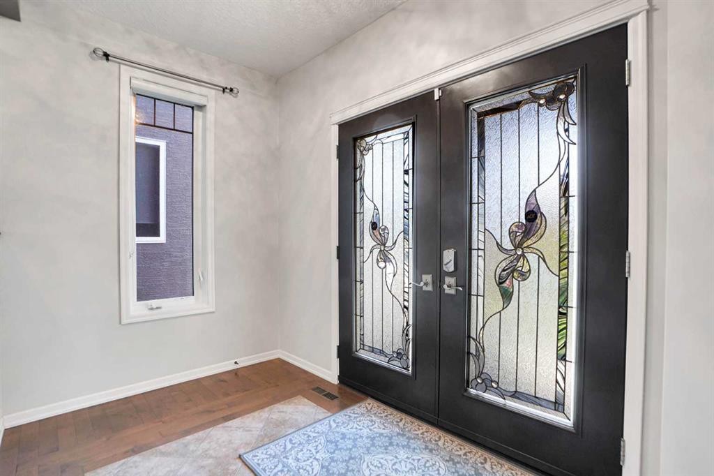 60 Cranarch Rise Se, Calgary, AB - Indoor Photo Showing Other Room