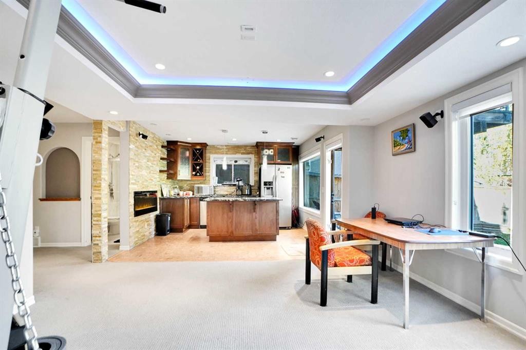 60 Cranarch Rise Se, Calgary, AB - Indoor Photo Showing Other Room