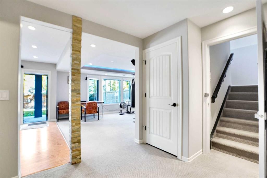60 Cranarch Rise Se, Calgary, AB - Indoor Photo Showing Other Room