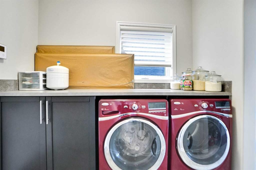 60 Cranarch Rise Se, Calgary, AB - Indoor Photo Showing Laundry Room
