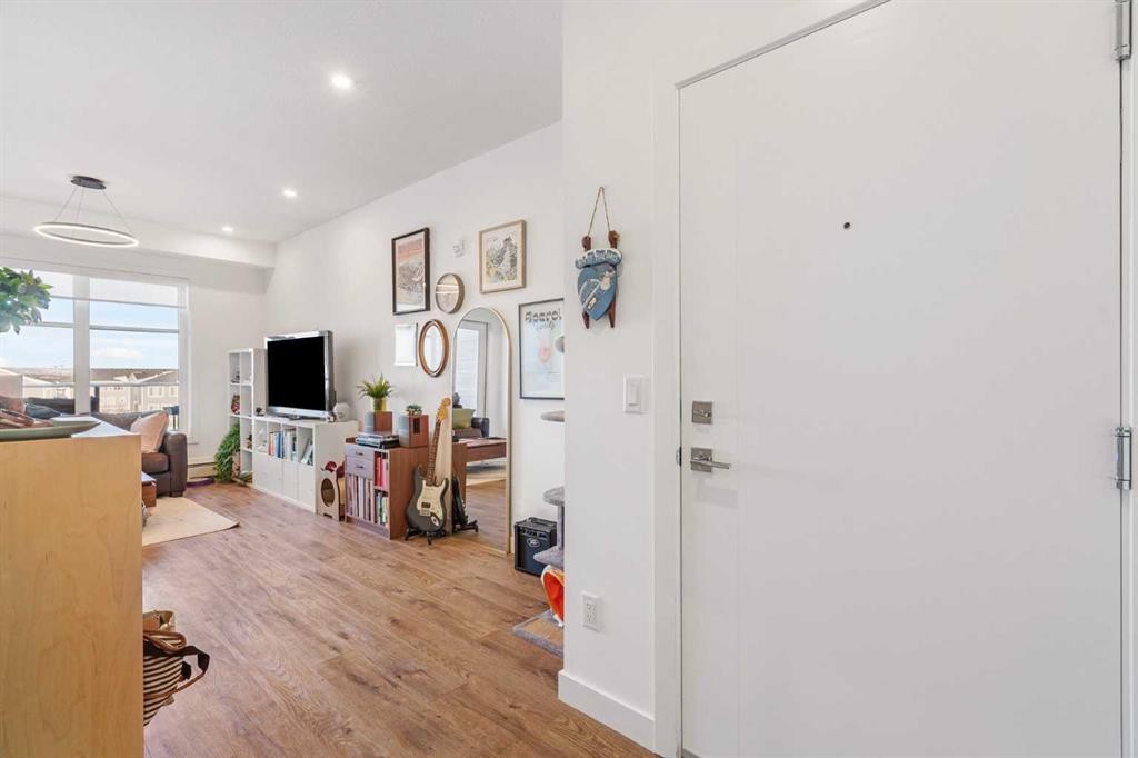 2415-681 Savanna Boulevard Ne, Calgary, AB - Indoor Photo Showing Other Room