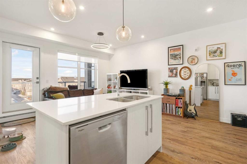 2415-681 Savanna Boulevard Ne, Calgary, AB - Indoor