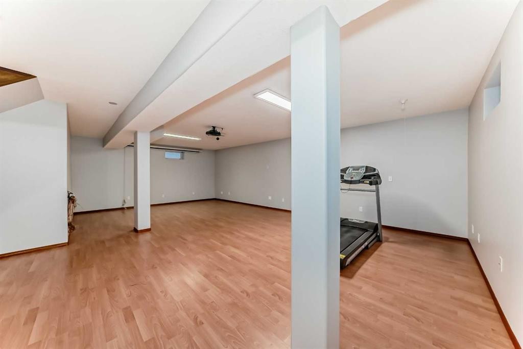 10134 Hidden Valley Drive Nw, Calgary, AB - Indoor Photo Showing Other Room