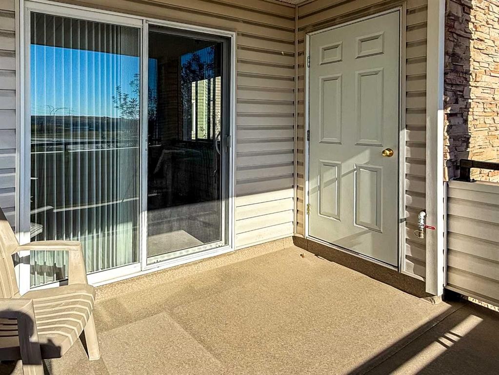 2206-7451 Springbank Boulevard Sw, Calgary, AB - Outdoor With Exterior